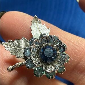 Sarah Coventry 1950s Silvertone Floral and Blue Stone Clip on Earrings Elegant